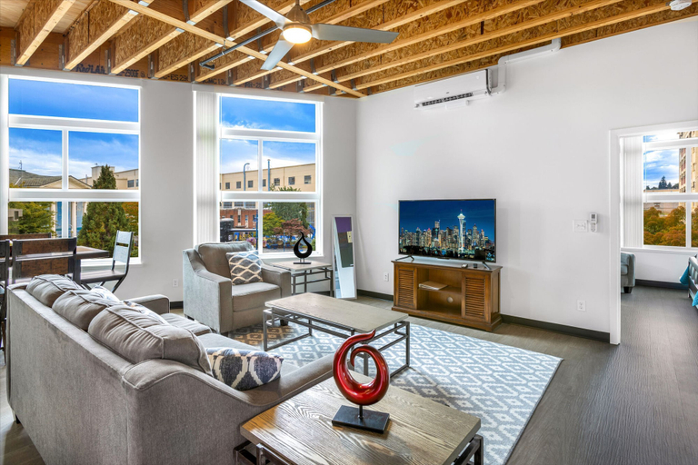 Room 2, Admiral Condo 201 in Bremerton, Kitsap