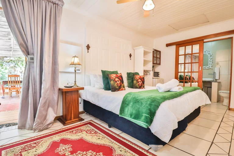 Bathroom, Snooze-A-Lot Guesthouse, Gert Sibande