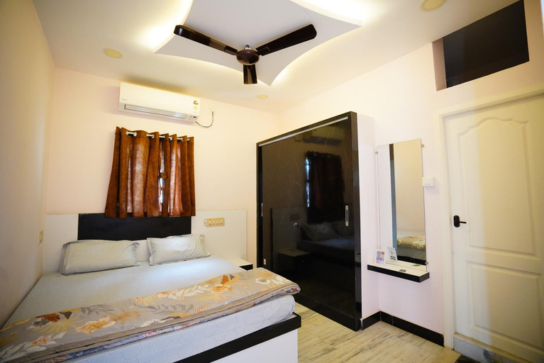Bedroom 12