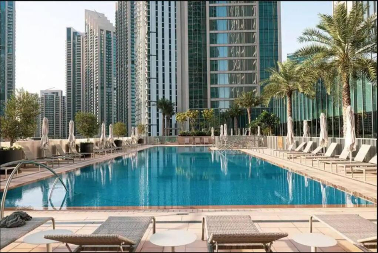 Others 3, Incredible View - Fountain show - 4BR - PS5 and Games, Dubai