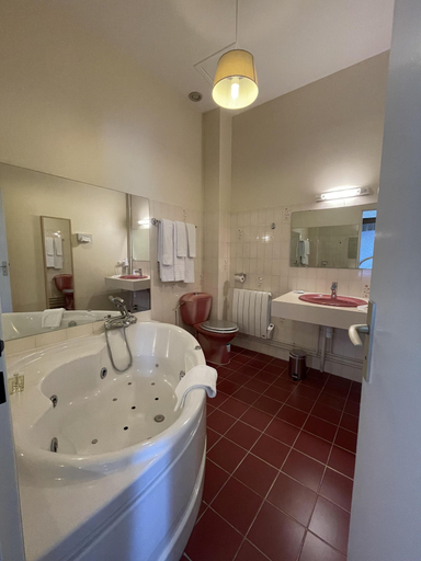 Bathroom 3, Château de la Berchère, Côte-d'Or