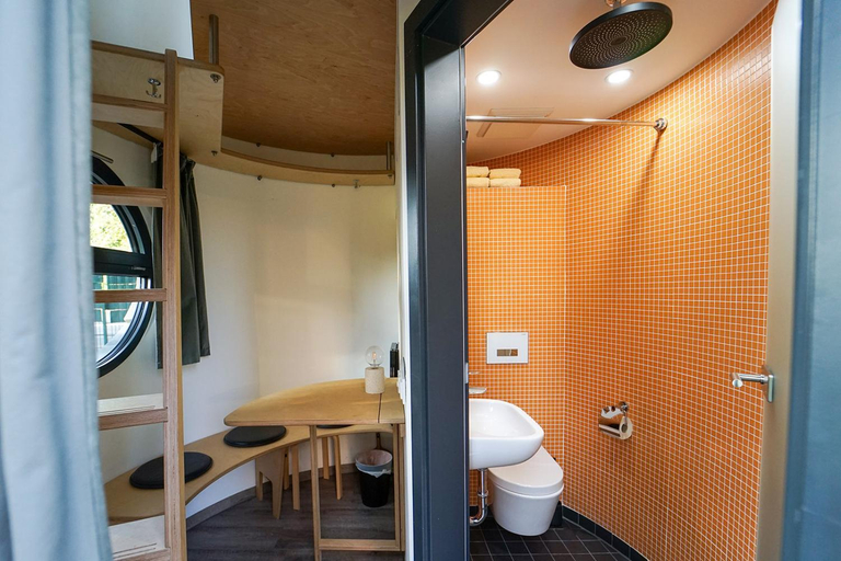 Bathroom, slube am Stadthafen Neustrelitz, Mecklenburgische Seenplatte