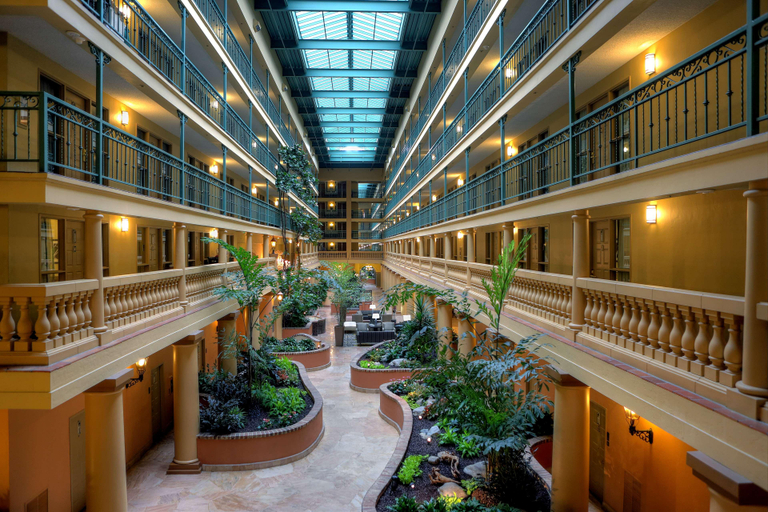 Public Area 2, Embassy Suites by Hilton Los Angeles LAX South/El Segundo, Los Angeles