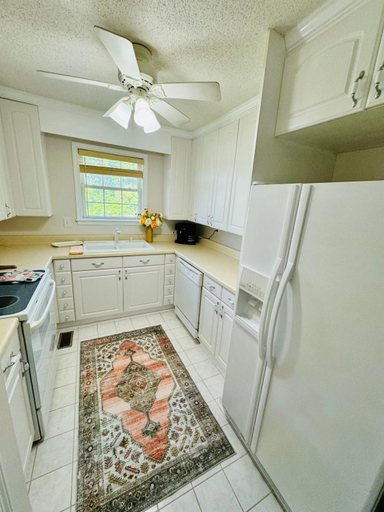 Others 3, Countryside Carriage House with Pool, Franklin