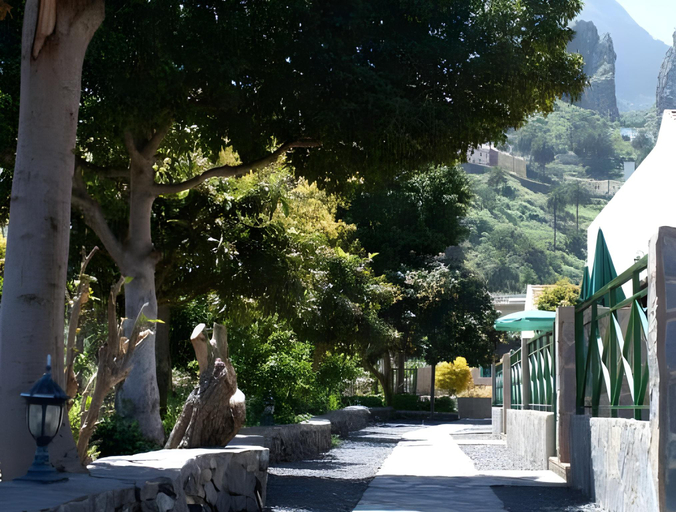 Others 5, Finca Piñero, Santa Cruz de Tenerife