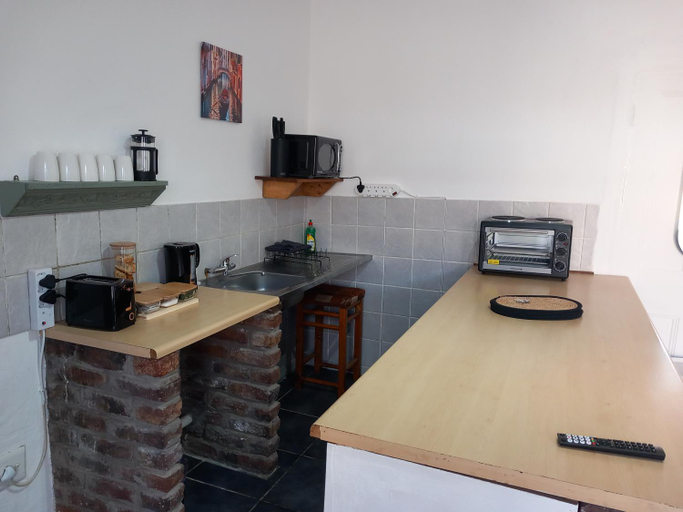 Kitchen 5, 19 On Kruger Apartments, Pixley ka Seme