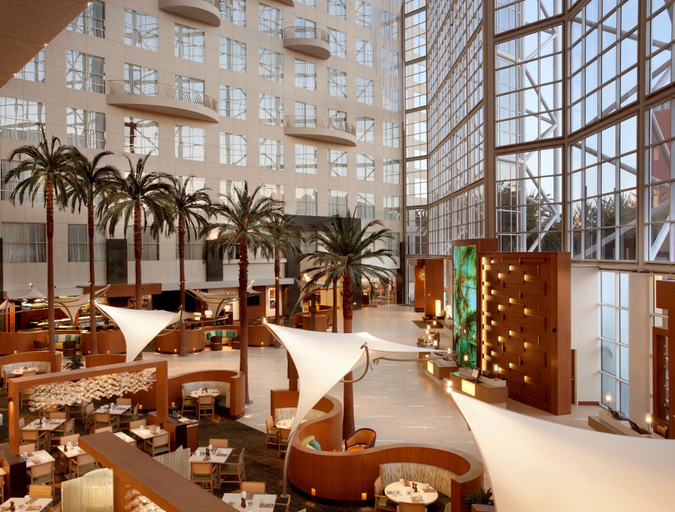 Hyatt Regency Orange County, Orange