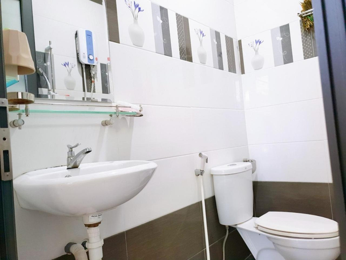 Bathroom, Tropical Homestay Phu Yen, Tuy Hoa