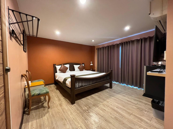 Bedroom 12
