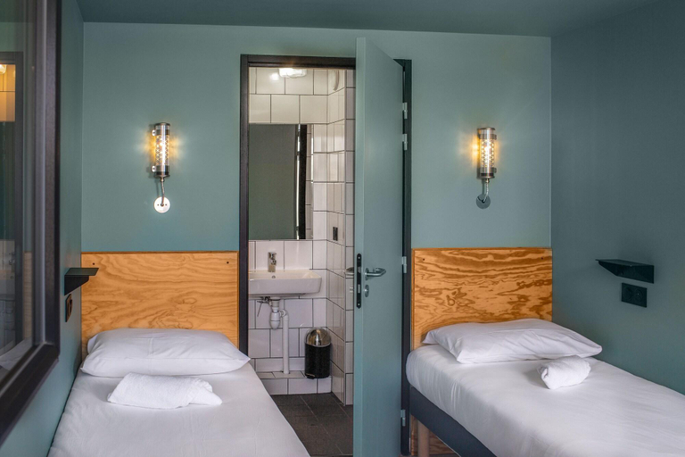 Bedroom 4, Eklo Hotels Clermont-Ferrand City center train station, Puy-de-Dôme