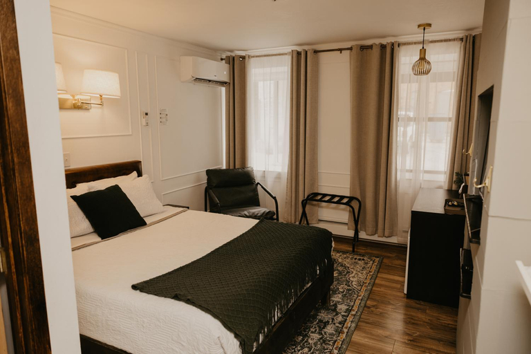 Bedroom 2, The Brooks Hotel Restaurant and Lounge, Shoshone