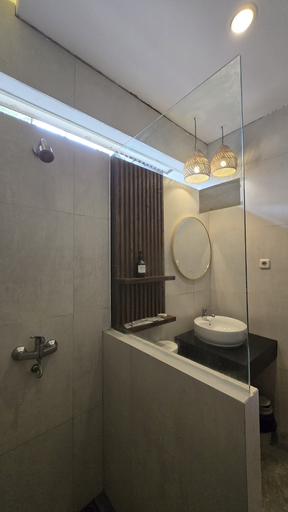 Bathroom 9