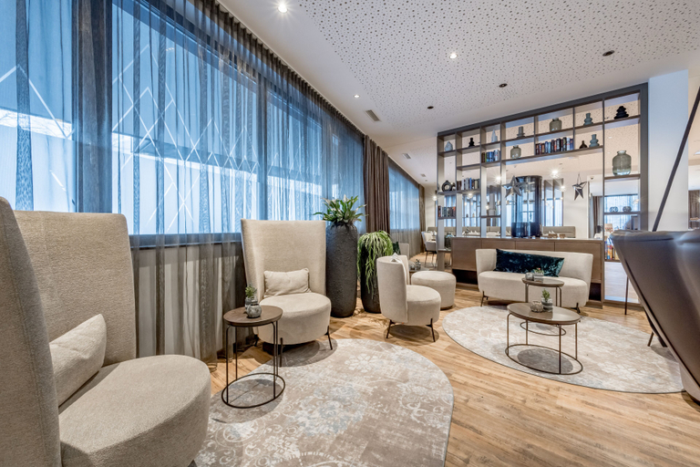 Public Area 4, Summit Seefeld, Innsbruck Land