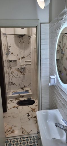 Shower 2, Bumerang Apartmans, New Belgrade, Belgrade Arena, Belgrade