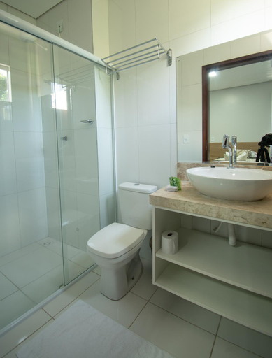 Bathroom 3, Hotel Aracas, Carolina