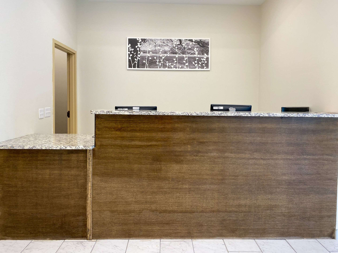 Public Area 2, Sleep Inn & Suites - Coliseum Area, Guilford
