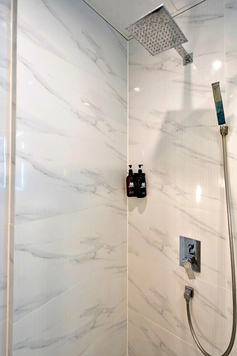 Bathroom 27