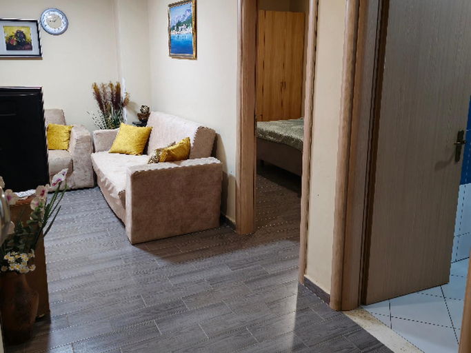 Others 4, Moza Apartment, Tiranës