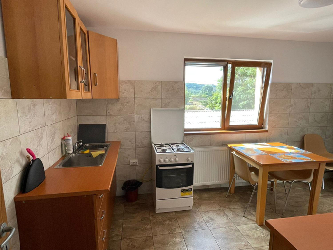 Others 5, Casa Diana, Curtea De Arges