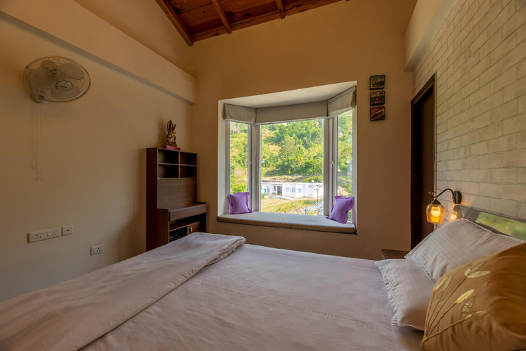 Bedroom 2, The Ultimate Escape Lake View 4 Bhk Penthouse by Roamhome, Nainital