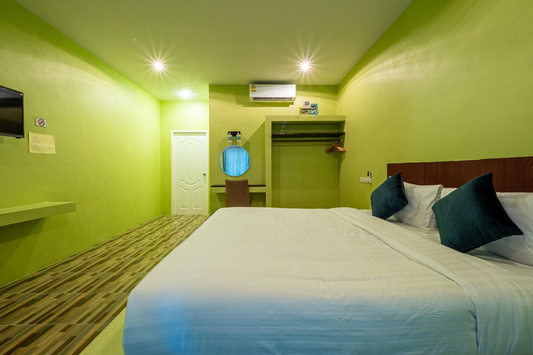 Bedroom 2, SkyHip Resort, Pattaya
