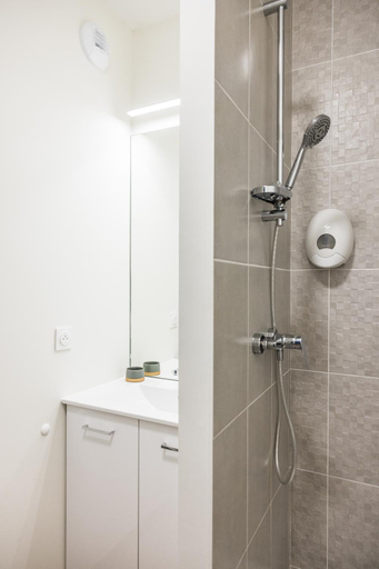 Bathroom 3, Hotel des Thermes des Fumades, Gard