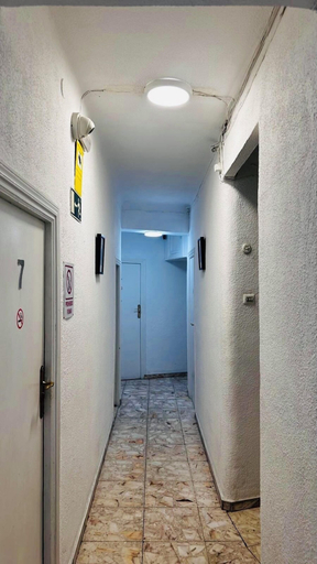 Others 5, Pension Rivera, Madrid