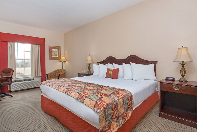 Bedroom 3, Comfort Inn & Suites Shelbyville, Shelby