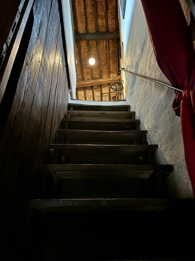 Others 5, Borgo Vecchio, Viterbo
