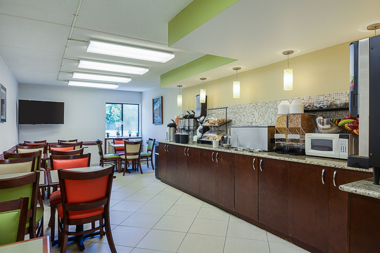 Food & Drinks 5, Quality Inn Harpers Ferry - Charles Town, Jefferson