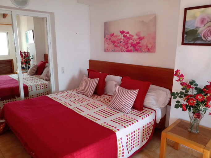 Bedroom, Apartamentos Villa Margarita, Baleares