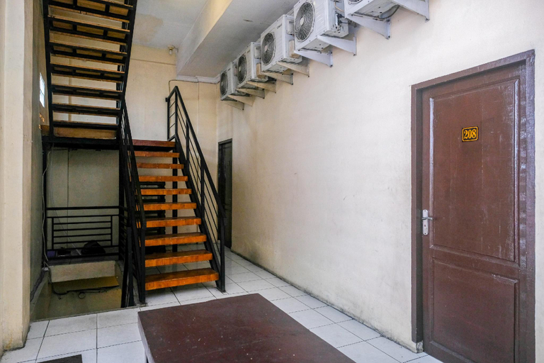 Public Area 28