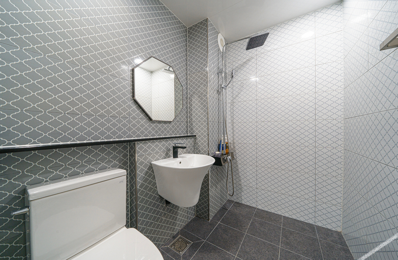 Bathroom 5, Buyeo Prince, Buyeo