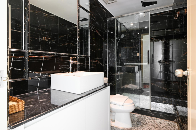 Bathroom 20