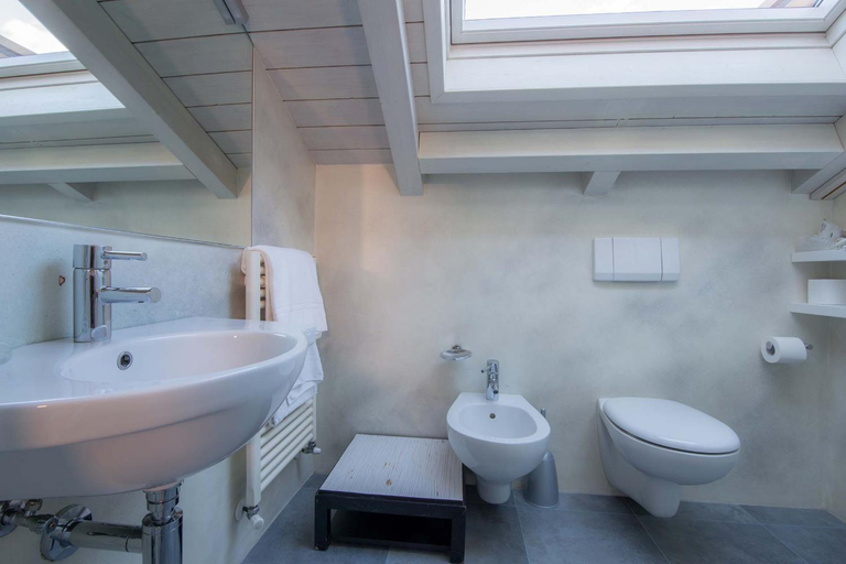 Bathroom 4, Hotel Don Ferrante, Como