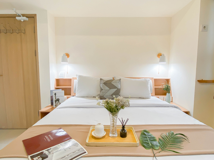 Others 2, Spacious and Comfy Designed 2BR at Meikarta Apartment By Travelio, Cikarang