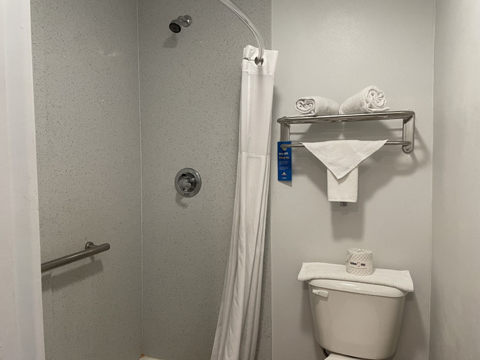 Bathroom 2, モーテル 6 ユバ シティ カリフォルニア, Sutter