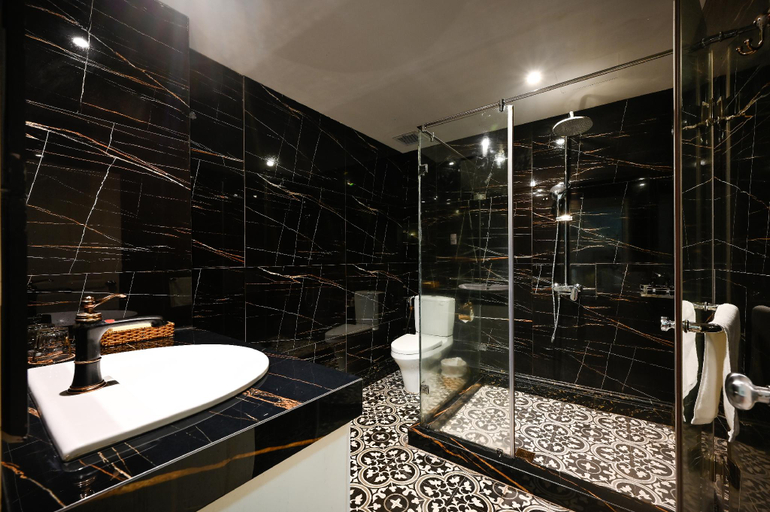 Bathroom 4