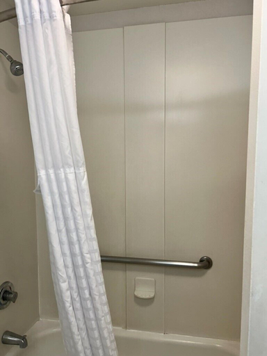 Bathroom 4, La Quinta Inn & Suites by Wyndham Albuquerque West, Bernalillo