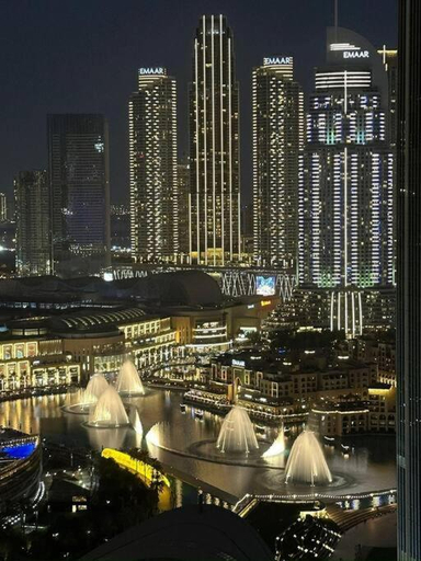 Others 2, Incredible View - Fountain show - 4BR - PS5 and Games, Dubai