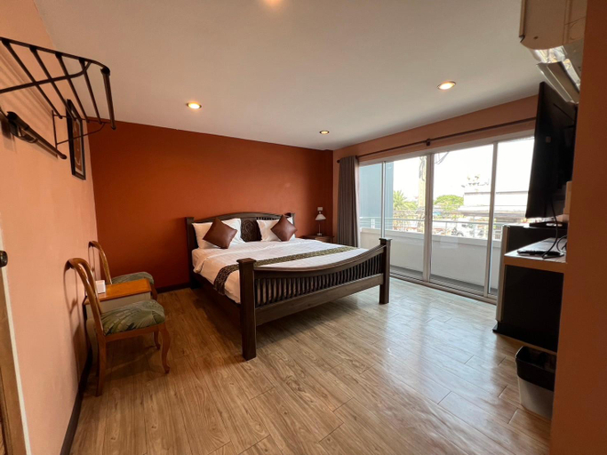 Bedroom 13