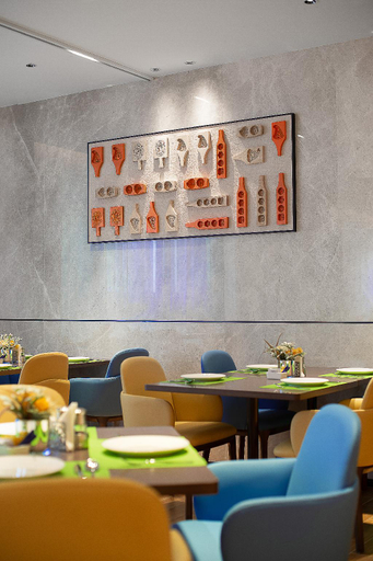 Food & Drinks 5, Hampton by Hilton Guangzhou Railway Station - Free Shuttle Bus during Canton Fair, Guangzhou