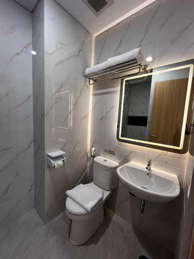 Bathroom 5, Hotel Botanic Balikpapan, Balikpapan