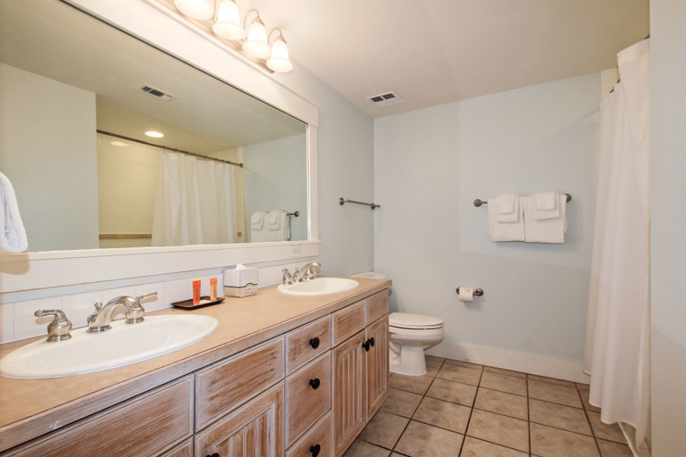 Bathroom 5, Sandestin Village, Walton