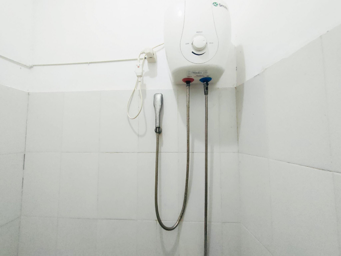 Bathroom 19