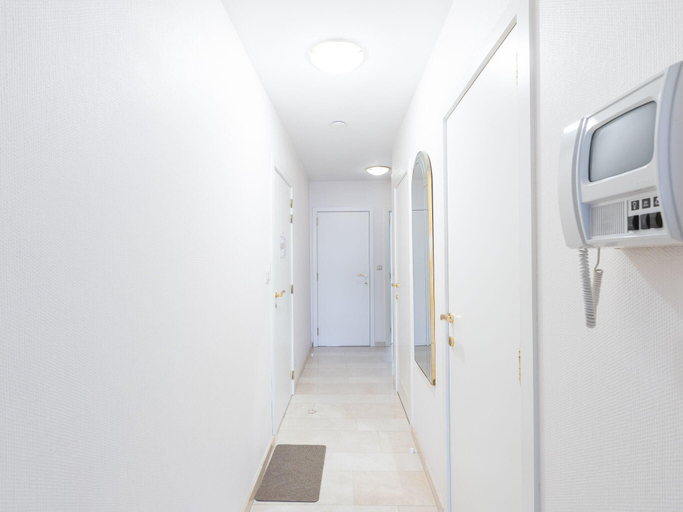 Others 5, Spacious apartment with direct sea view, West-Vlaanderen