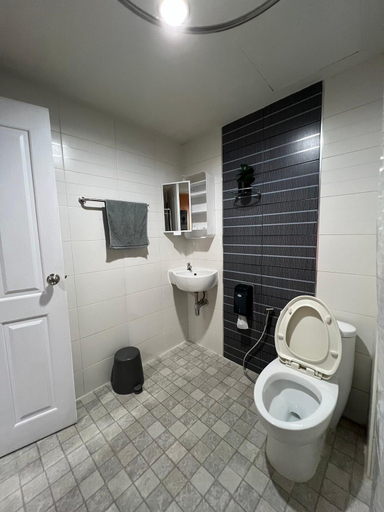 Bathroom 3
