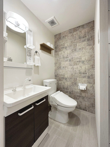 Bathroom 4