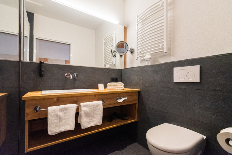 Bathroom 4, Hotel Zeppelin, Biberach