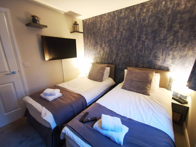 Bedroom, Belfast Central 2 Bedroom Luxurious Modern Stay, Belfast